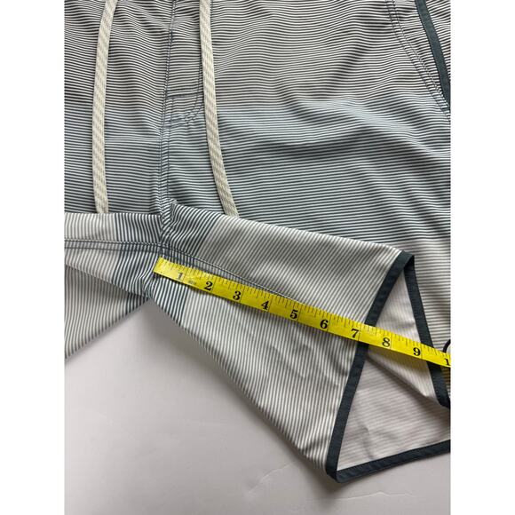 Vuori Cruise Board Shorts - Smoke Wave Stripe - Size 34 - Picture 6 of 10